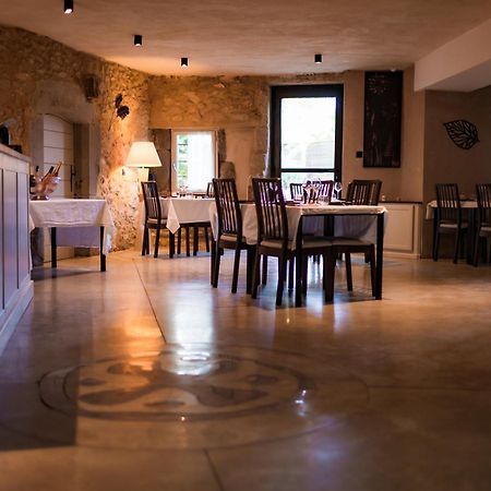Hotel Le Relais De Pigasse à Ouveillan Extérieur photo