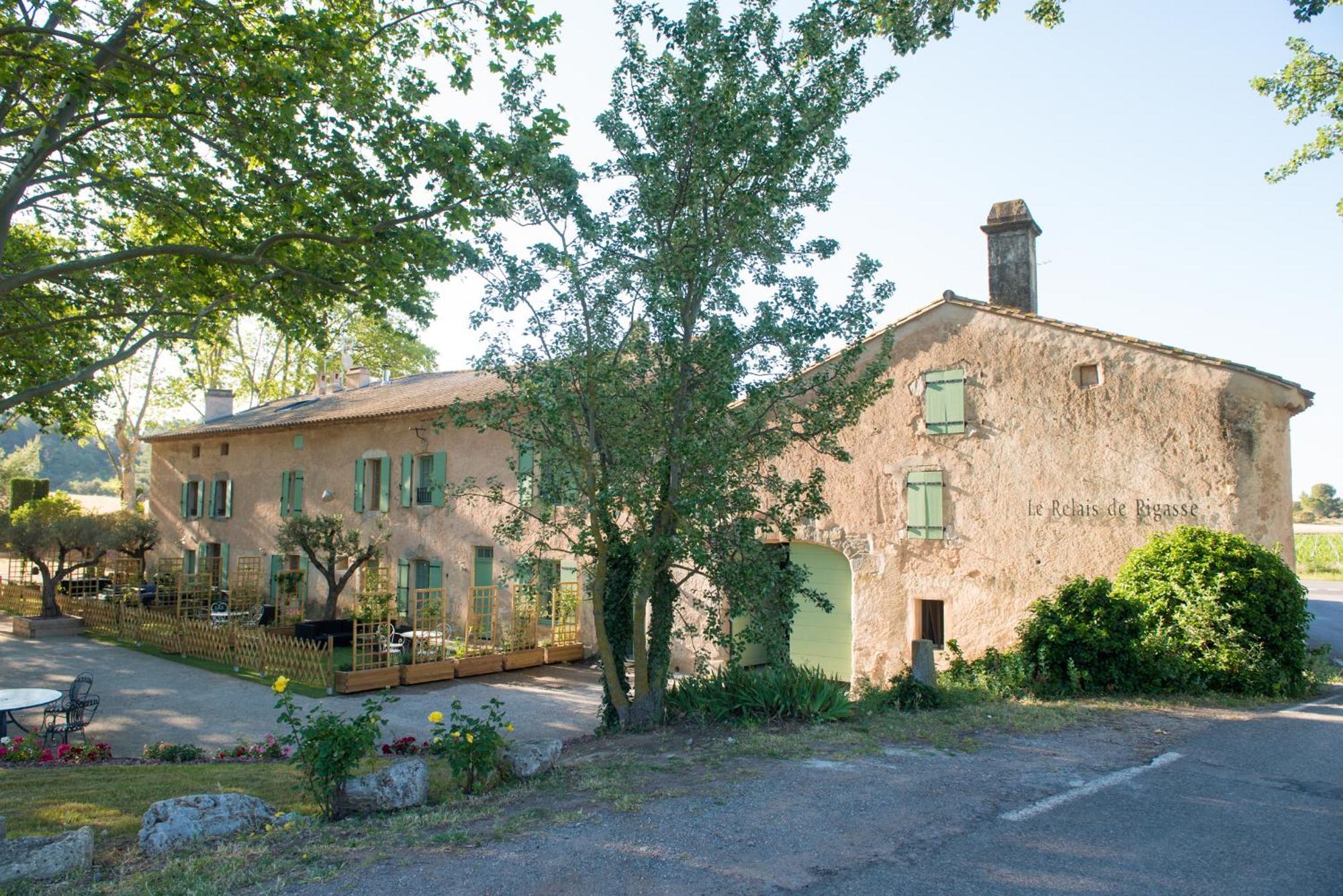 Hotel Le Relais De Pigasse à Ouveillan Extérieur photo
