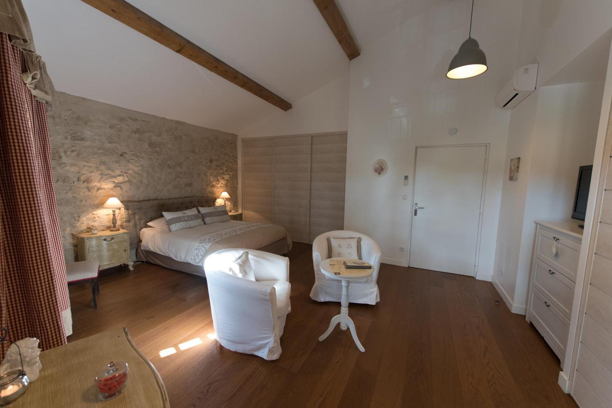 Hotel Le Relais De Pigasse à Ouveillan Extérieur photo