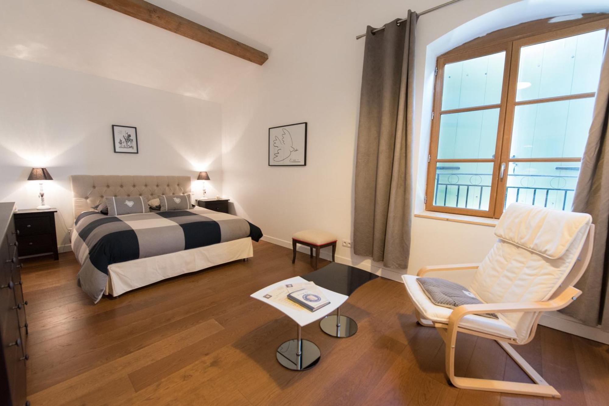 Hotel Le Relais De Pigasse à Ouveillan Extérieur photo